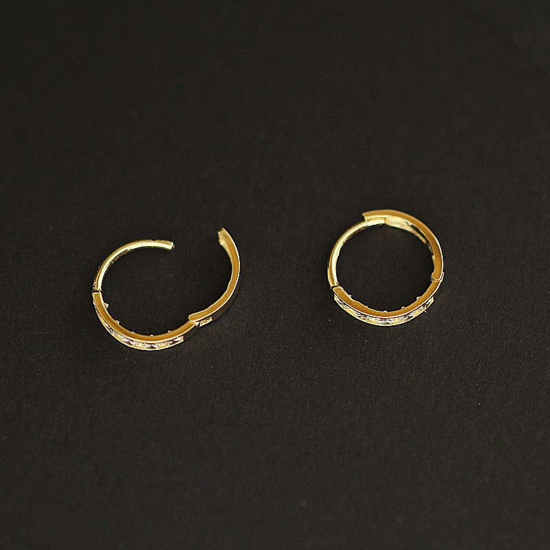 9 Karat Gold Zircon Hoop Earrings