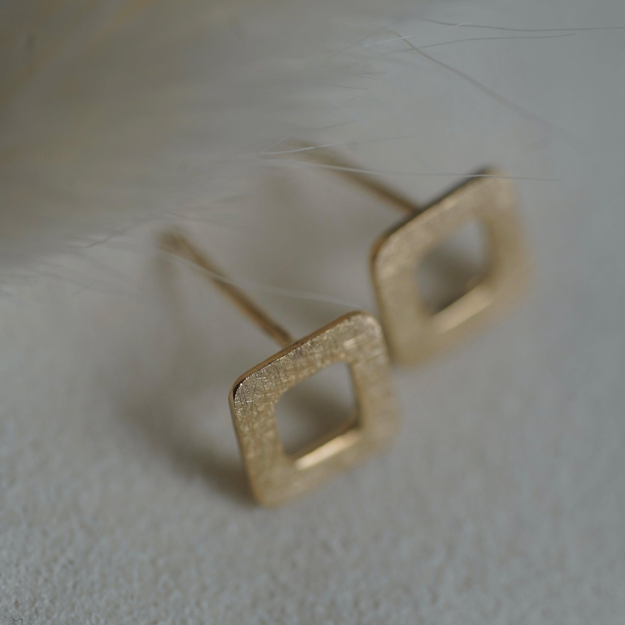 9 Karat Gold Square Stud Earrings