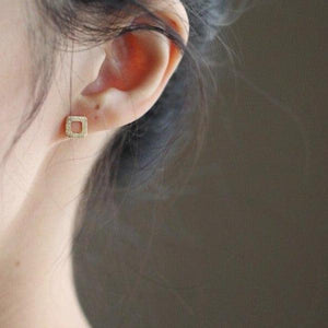 9 Karat Gold Square Stud Earrings